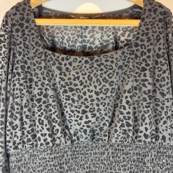 Forever 21 Black Burnout Velvet Blouse Smocked Waist Sheer Sleeves Women's 3XL - Picture 5 of 8